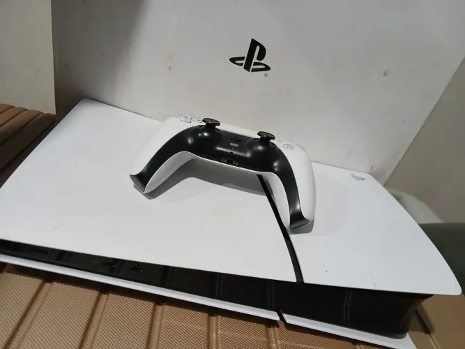 PS5 Slim seminovo + 1 Controle + 4 Jogos (FC 25, GTA 5, Red Dead 2, Ratchet & Clank)"