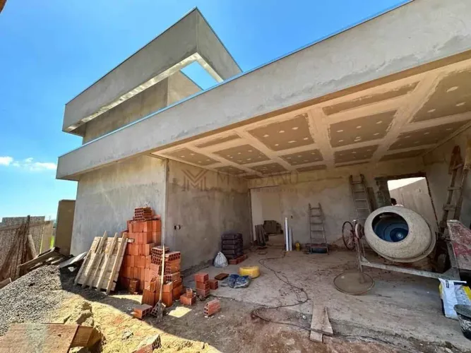 Casa à venda no Condomínio Villa De Leon em Piratininga