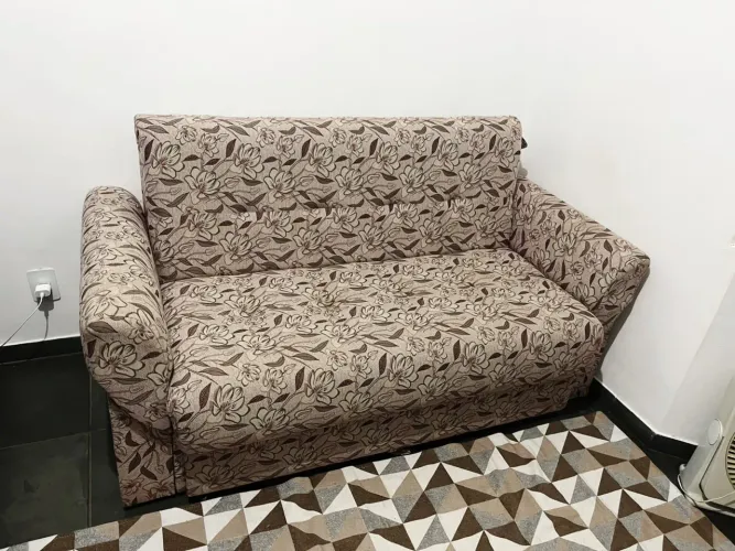 Sofá-Cama 2 Lugares Retrátil e Reclinável - Ótimo Estado