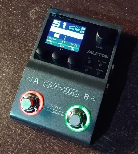 Pedaleira Multi efeitos Valeton GP50 semi nova