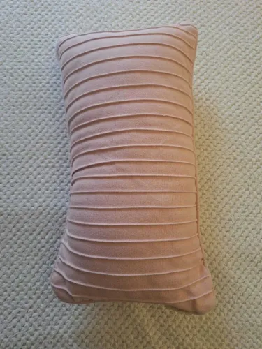 1 - Almofadas Ypê - lona sustentável (30x50cm - Nervuras) Marca Beterraba