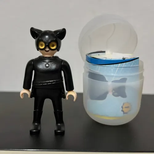 Kinder Ovo Playmobil - Mulher Gato