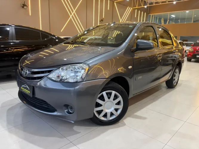 Toyota Etios X Sedan 1.5 Flex 16V 4P Mec. 2014