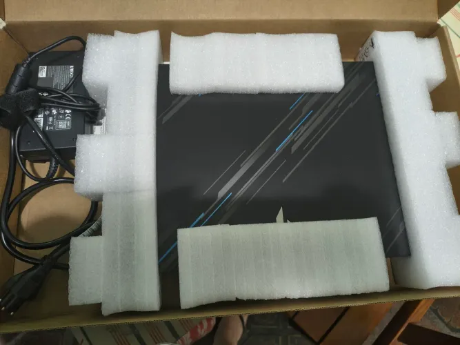 Vende se notebook gamer Acer Nitro v15