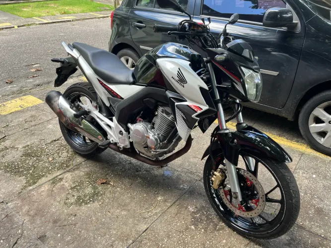 Vendo CB TWISTER 250cc 2018