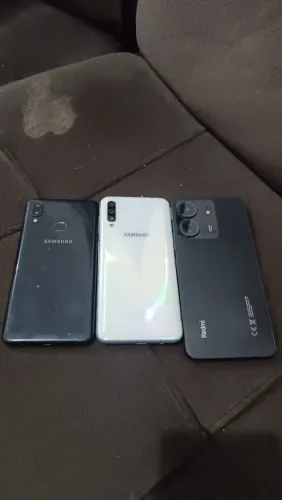 3 celulares 
