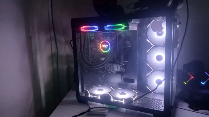 VENDO GABINETE GAMER COM FANS 