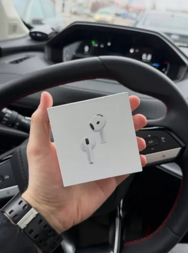 AirPods 4 com cancelamento - Novo