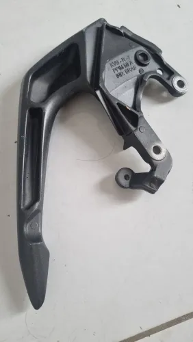 Alça titan 160 ORIGINAL lado direito lado do pedal freio