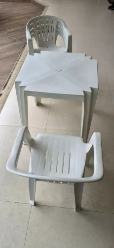 Mesa com cadeiras