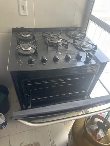Vendo fogão cinco bocas elétrico - Electrolux