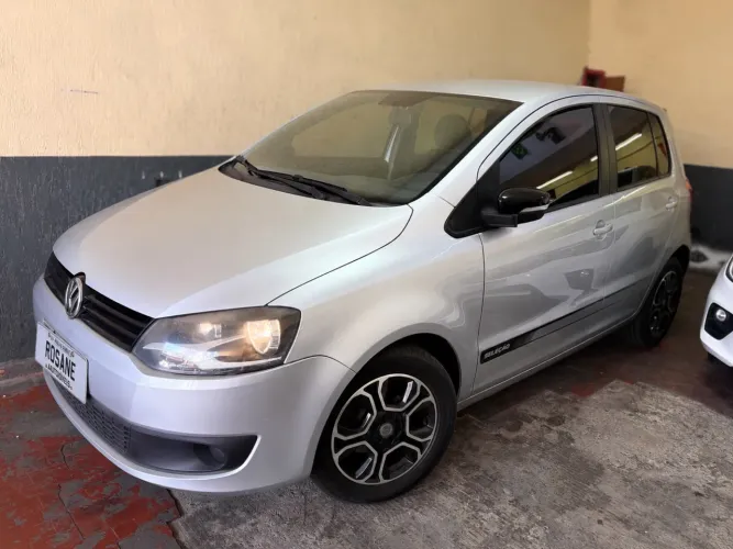 Volkswagen Fox Selecao 1.0 Total Flex 8V 5P 2014