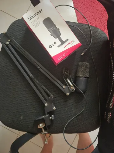 Microfone HyperX Solocast (Acompanha tripé)