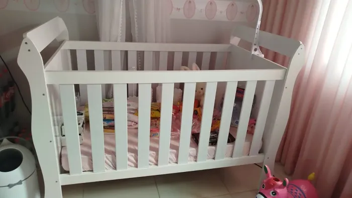 Berço americano novo