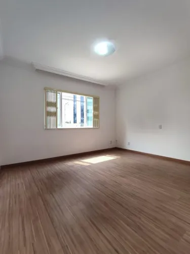Apartamento com 3 Quarto(s) e 2 banheiro(s) para Alugar, 115 m² por R$ 2480 / Mês