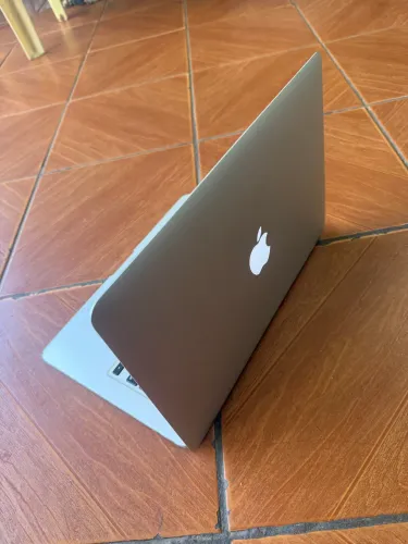Vendo um MacBook