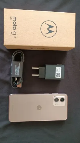 Vende-se esse lindo Celular da marca Motorola modelo Moto g53 na cor Rosé