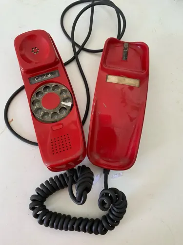 Telefone vermelho