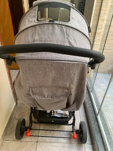 Kit carrinho e bebê conforto Cosco