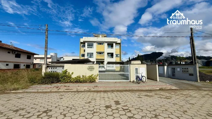 Apartamento com 2 dormitórios à venda, 72 m² por R$ 410.000,00 - Centro - Massaranduba/SC
