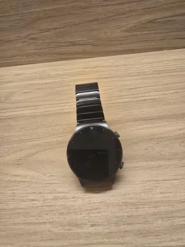Relógio Huawei Watch GT 2 Pro com pulseira de metal