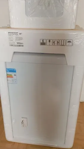 Vendo uma máquina de lavar e um microondas 