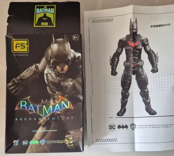 Miniatura/Action Figure F5 do Batman Arkham Knight (Batman Beyond 2039)