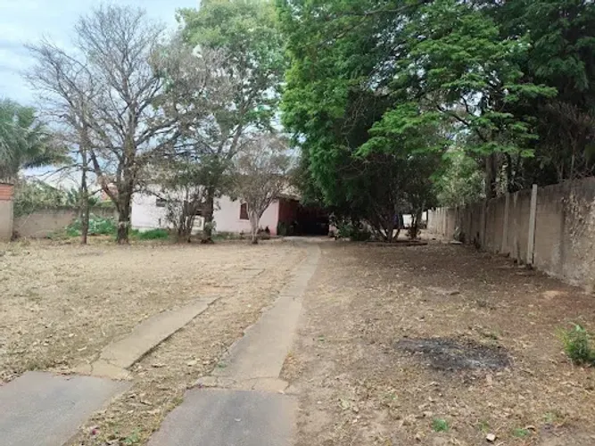 Casa com 4 dormitórios à venda