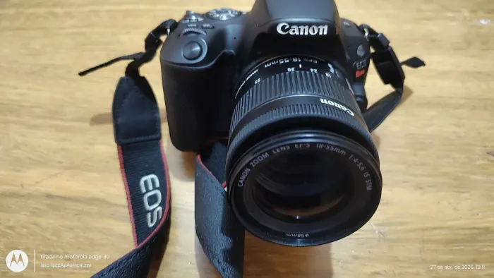 Máquina fotográfica canon SL2