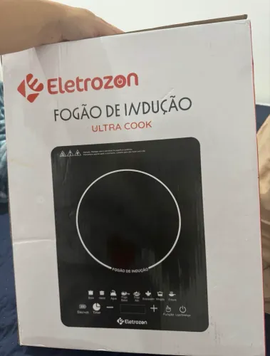 FOGÃO ELÉTRICO POR INDUÇÃO 