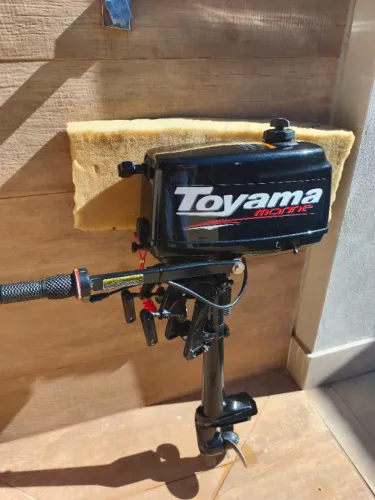 Motor de Popa Toyama 2.6HP