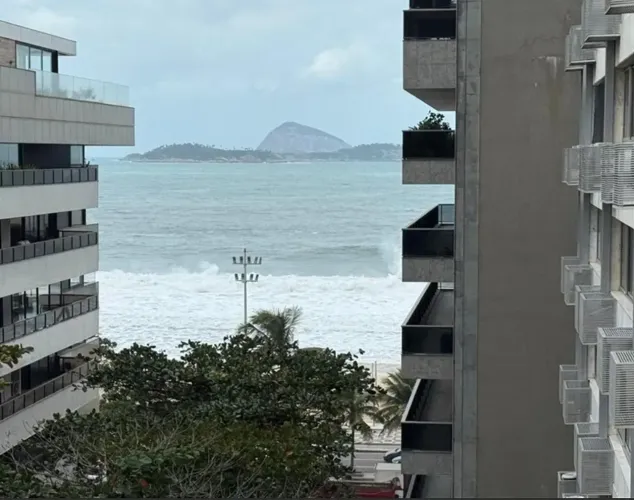 Oportunidade Cobertura Leblon Duplex na Quadra da Praia | Vista Mar 330m2 3 quartos