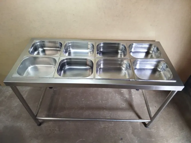 Mesa de inox de preparo/buffet salada