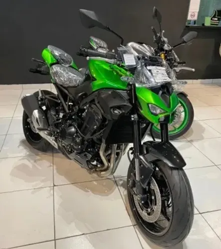 Kawasaki Z900 Verde Vintage 0KM | De R$ 67.990 por R$ 64.000