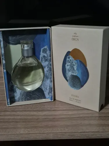 Natura Ekos Pedra perfume