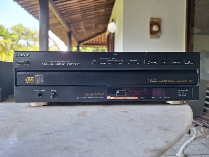 Toca CD Sony para 5 CDs
