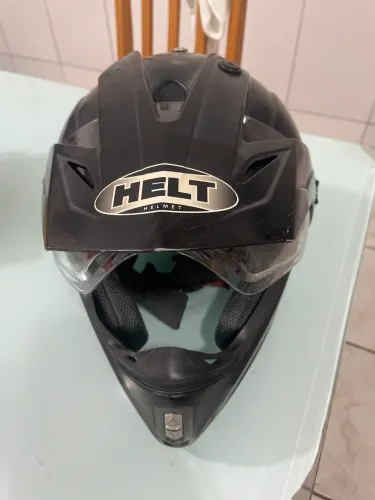 Capacete bem conservado