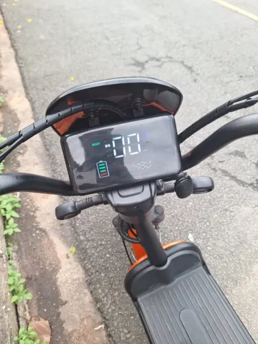 Scoter elétrica AUTOPROPELIDO