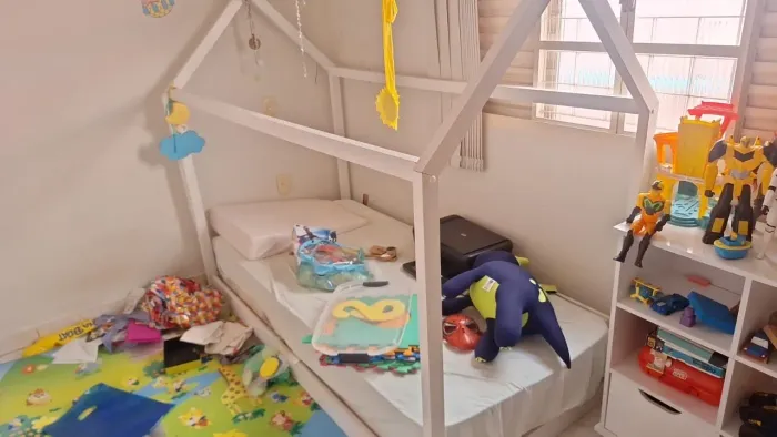 Cama montessoriana com colchão 