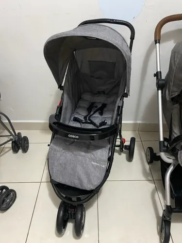 Carrinho de Bebê Cosco 3 Rodas - Excelente estado de conservação! Parcelo
