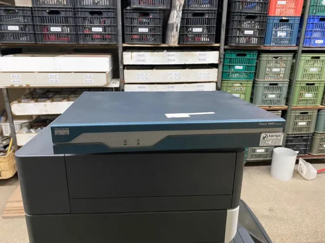 Roteador Cisco 1800 series modelo Cisco 1841