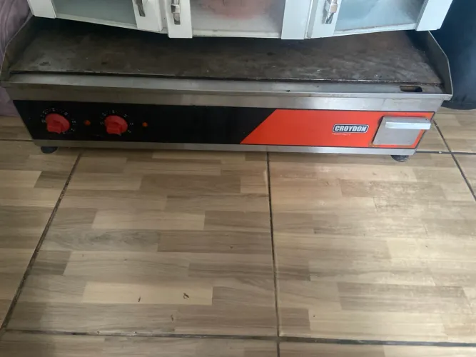 Chapa de lanche elétrica 