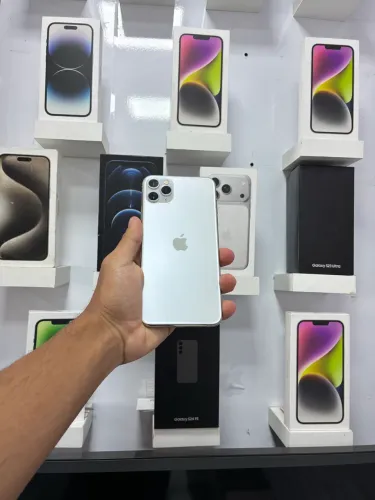 iPhone 11 Pro Max 64Gb branco TELA NOVA