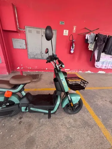 Moto Elétrica ST9 | 800w 32km/h | Autonomia de até 45km | Seminova