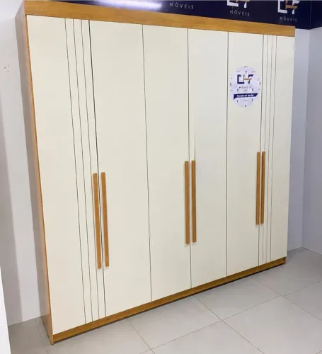 Guarda roupa casal Madri C/amplo espaço novo a pronta entrega