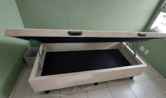 Baú Solteiro Bege Claro Suede