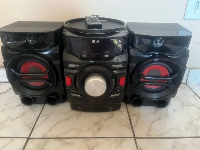 Som LG XBOOM CM4350