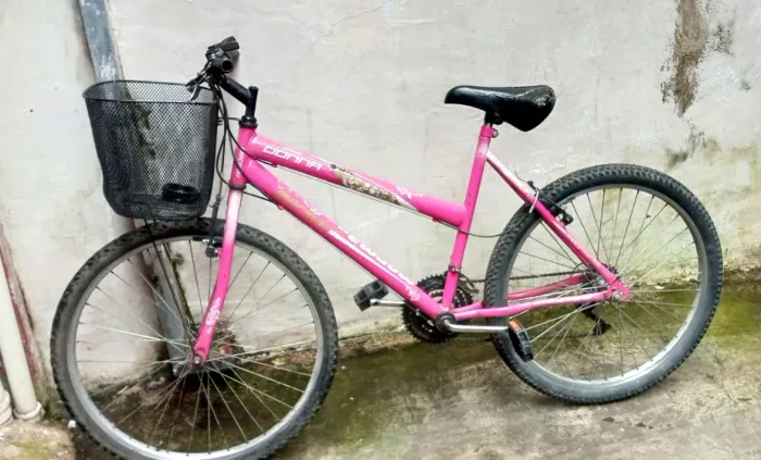 Bicicleta rosa aro 26"
