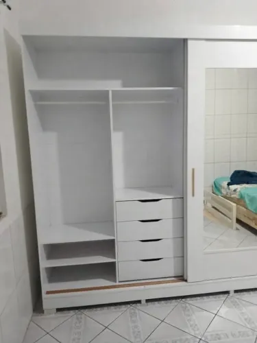 Guarda roupa novo