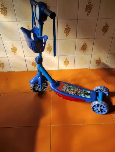 Patinete infantil imortale super hero